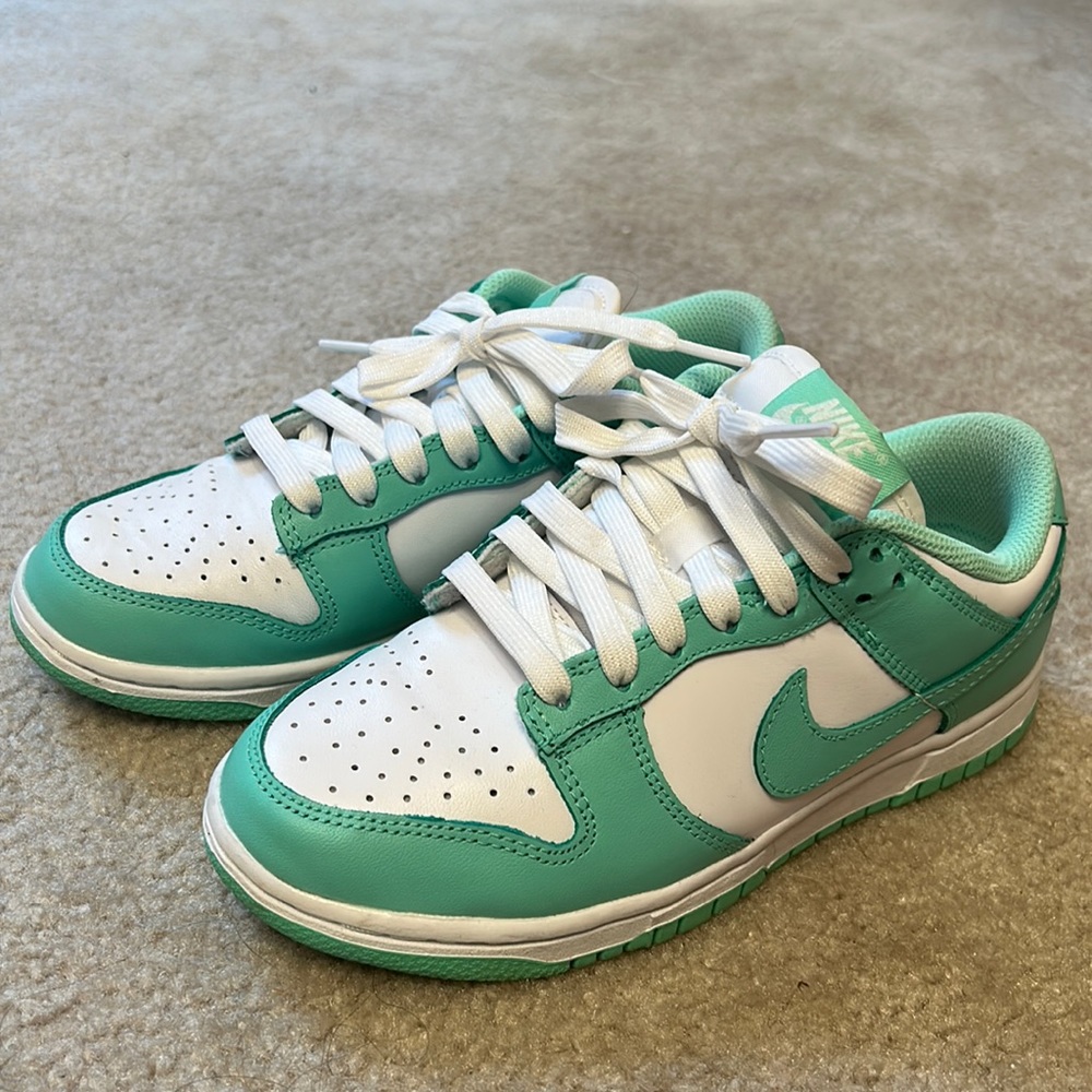 Nike Dunk size 5
